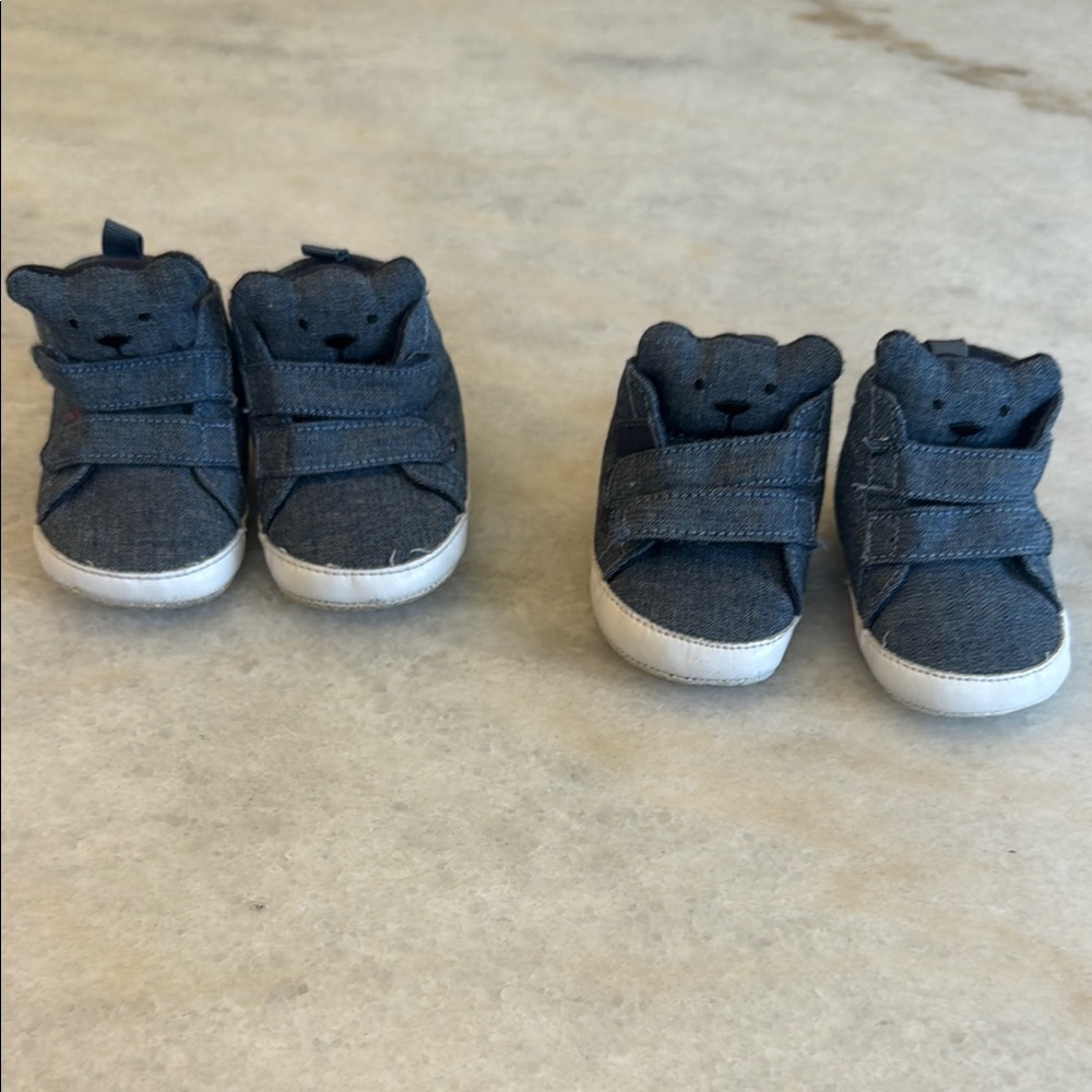 GAP Blue and White Canvas Sneakers with Classic Design